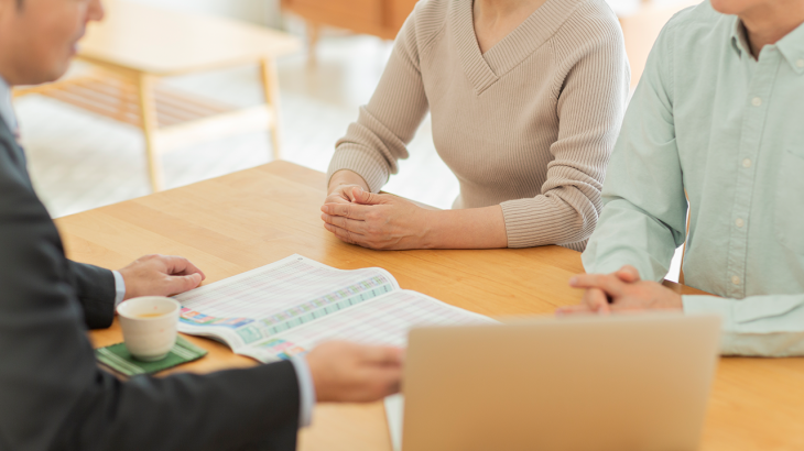 月々の固定費を節約！保険の見直しで毎月の保険料を節約