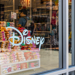 札幌から行くならどっち？4人家族でディズニーとUSJに行く旅行代を比較調査