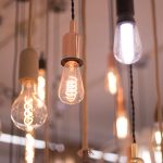 電球をLEDに交換したら電気代はどれくらい節約できる？